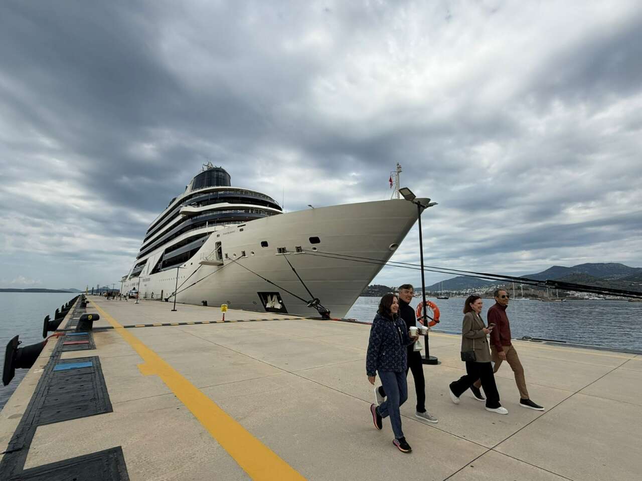Bodrum’da Kruvaziyer Hareketliliği Zirvede: İlk Seferde İngiliz Yolcular, Amerikalılar Lüks Gemiyle Geldi 4